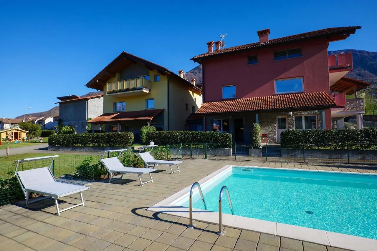 Residence Girasole Casa Rossa B Colico Aparthotel