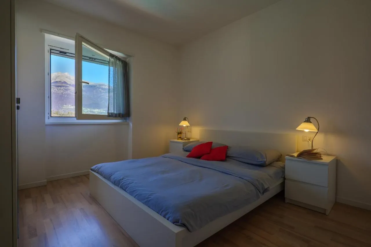 Residence Girasole Casa Rossa B Colico Italia