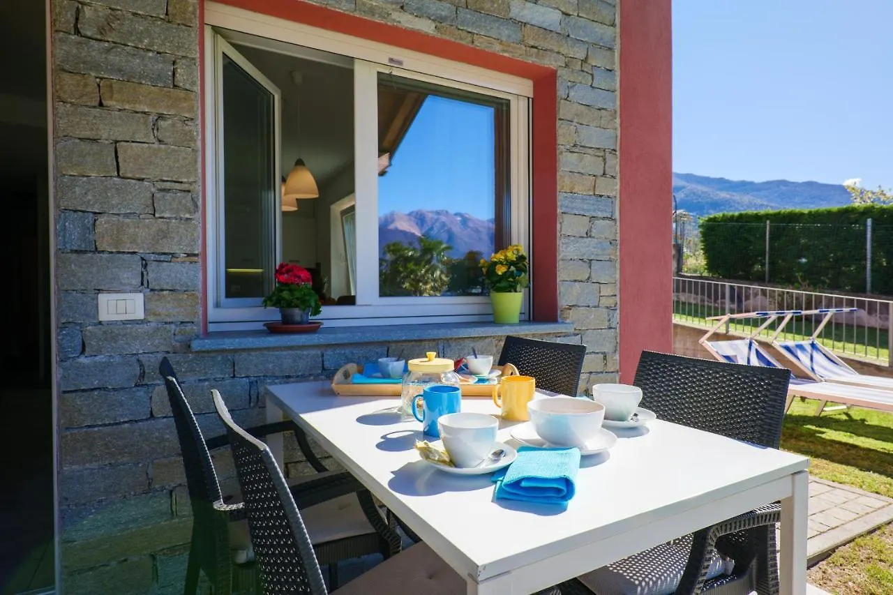 Residence Girasole Casa Rossa B Colico 0*,