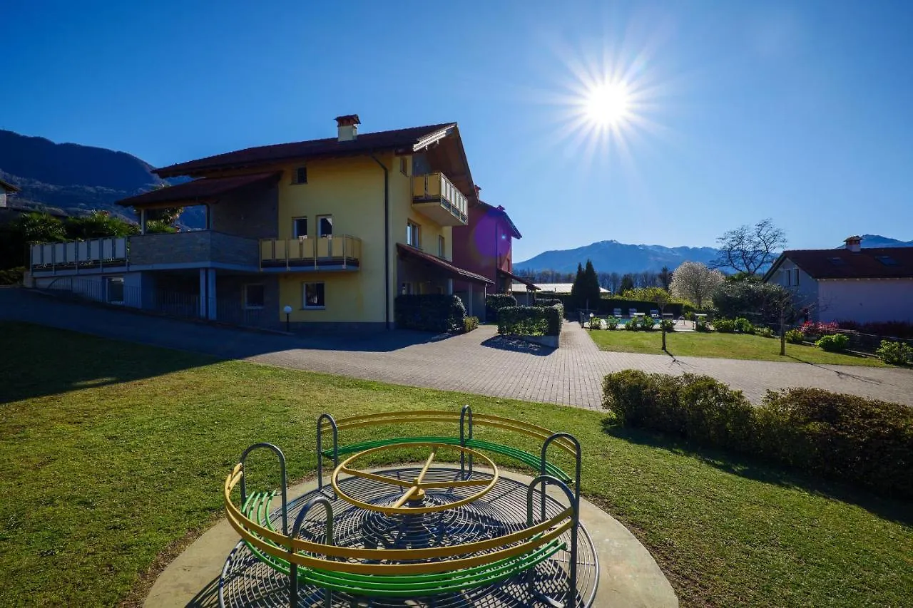 Residence Girasole Casa Rossa B Colico Aparthotel